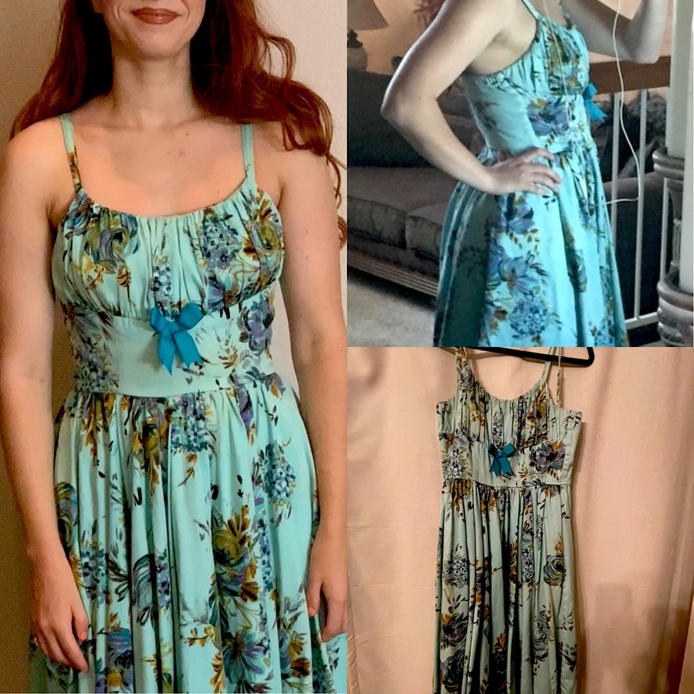 Pinupgirl Clothing Blue Roses Swing Dress (S)